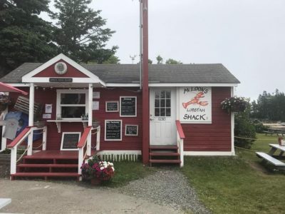 McLoon's Lobster shack a great place to enjoy lobster in Maine